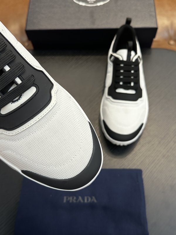 Prada 프라다 남성 나일론 운동화 001-179842