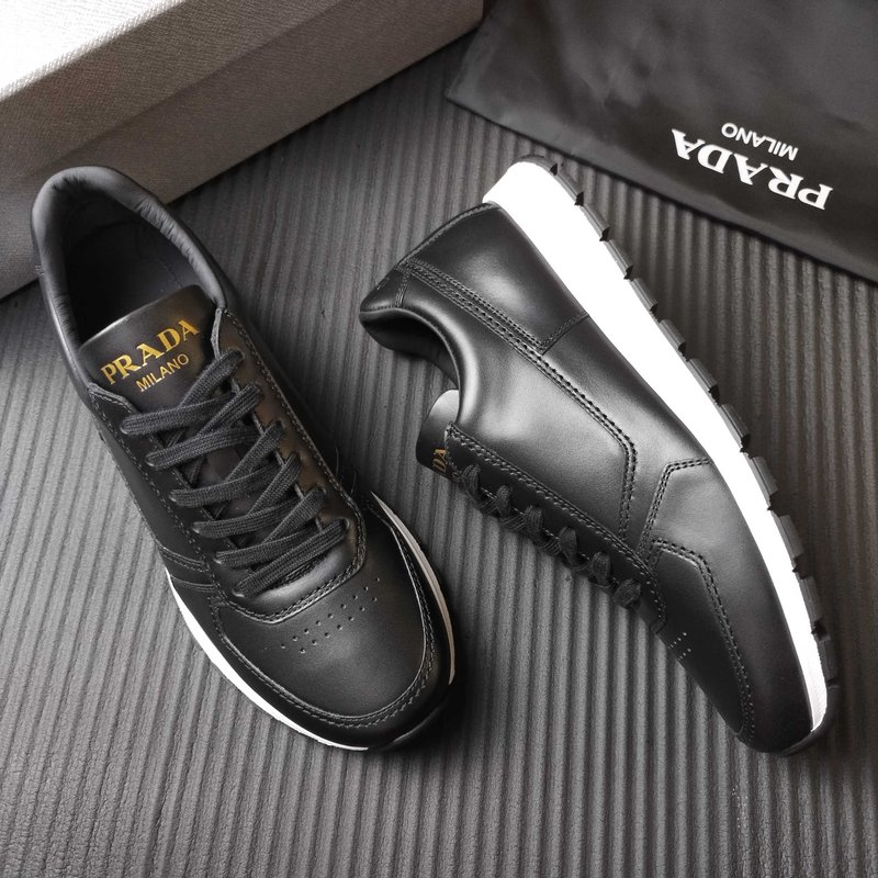 PRADA 블랙 가죽 캐주얼 운동화 001-179896