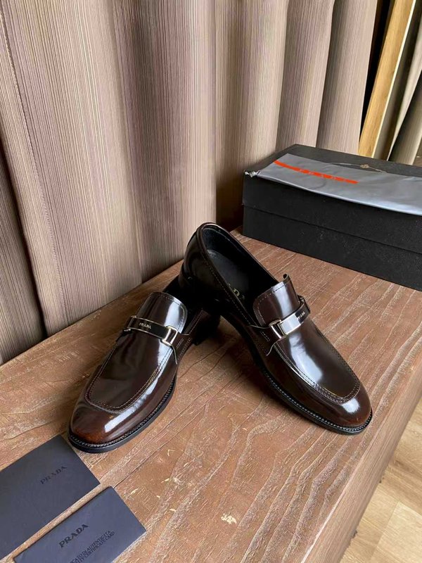 PRADA 남성 핸드 러브드 가죽 구두 001-179915