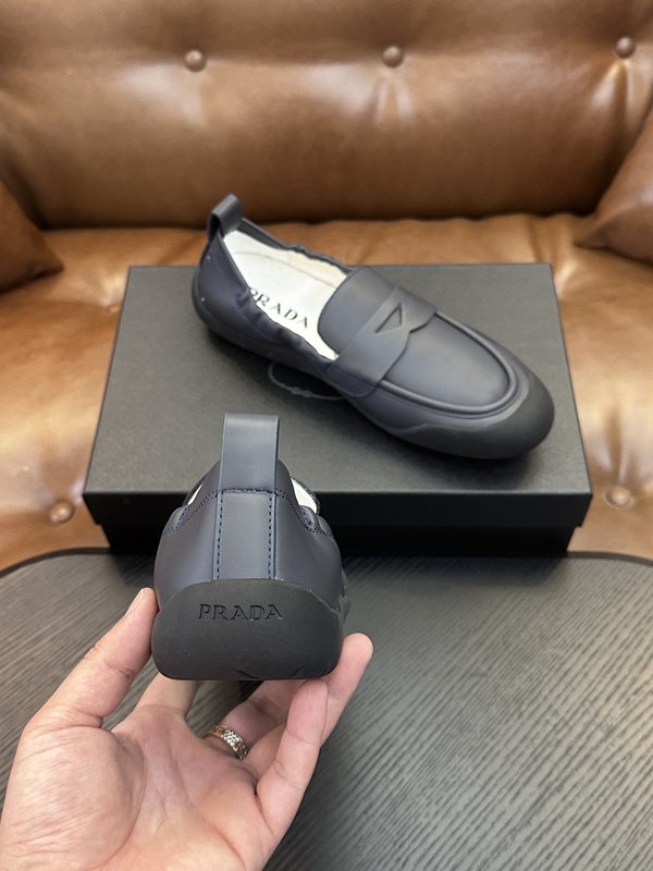 Prada 프라다 남성 나일론 운동화 001-179985