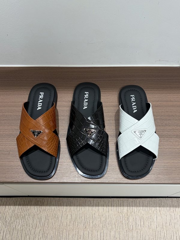 Prada 남성 크로코무늬 소가죽 슬리퍼 001-180040