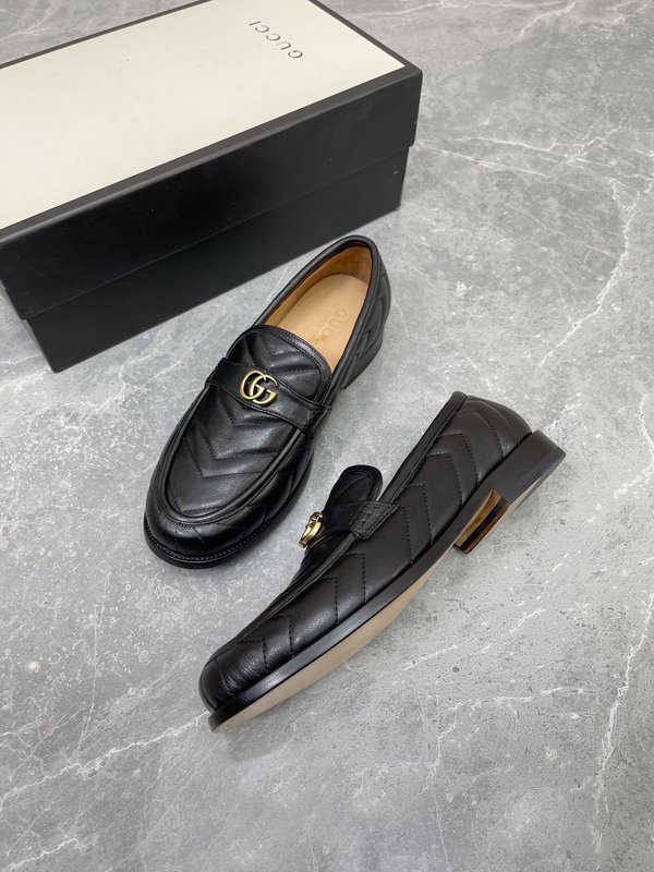 GUCCI 남성 최상급 소 가죽 로퍼 001-180061