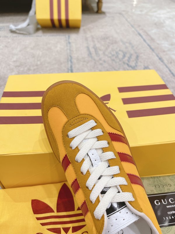 아디다스 x 구찌 Gazelle 운동화 001-180062