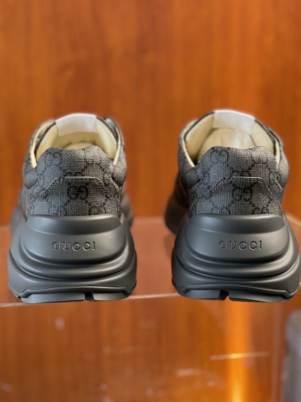 GUCCI 볼카노 그레이 남녀공용 대드슈즈 001-180100