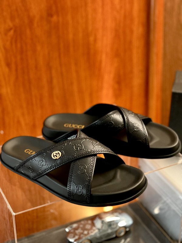 Gucci 구치 남성용 두꺼운 바닥 가죽 샌들 슬리퍼 001-180103