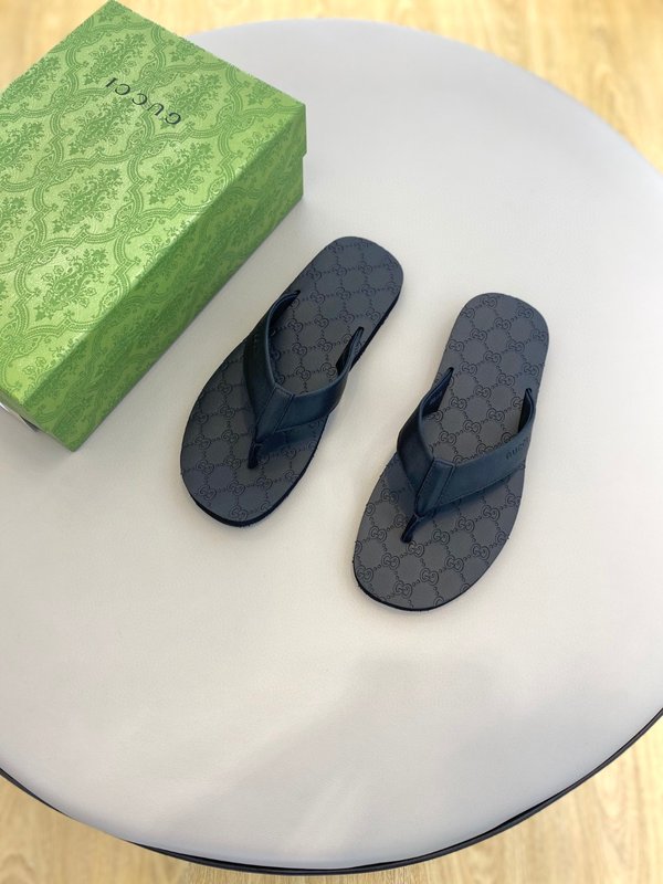 GUCCI 구찌 폼 샌들 001-180106