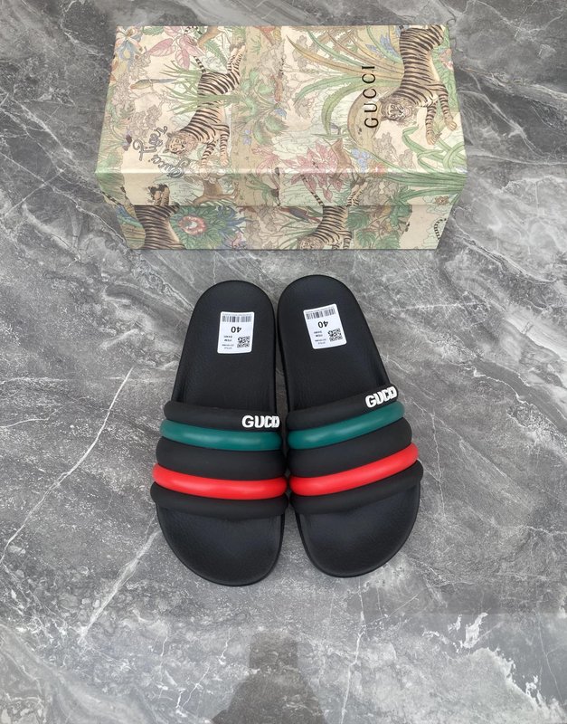 GUCCI 남성 GG 패턴 슬리퍼 001-180185