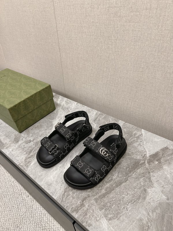 구찌 클래식 모노그램 커플 비치 샌들 001-180239