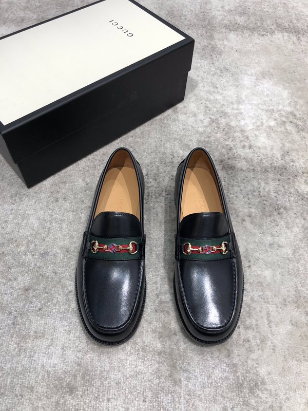Gucci 신규 소가죽 로퍼 슈즈 001-180259