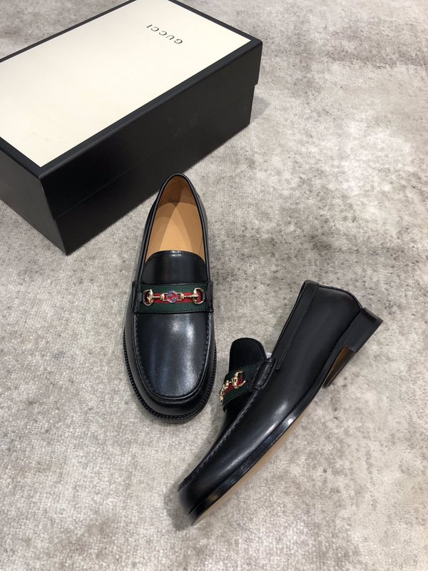 Gucci 신규 소가죽 로퍼 슈즈 001-180259