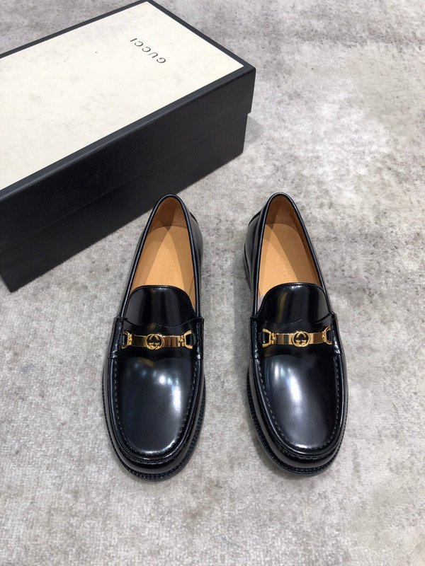 Gucci 신상 소가죽 개변주 로퍼 001-180261