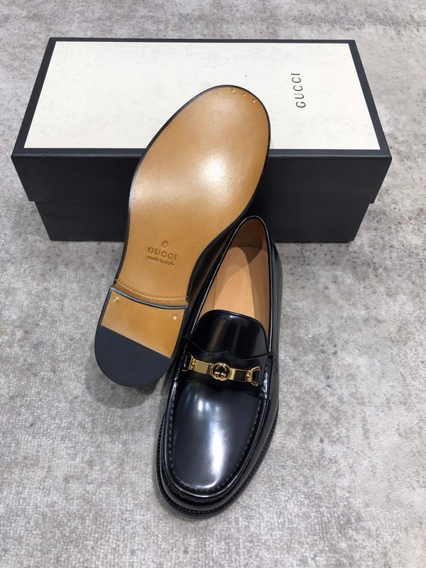 Gucci 신상 소가죽 개변주 로퍼 001-180261