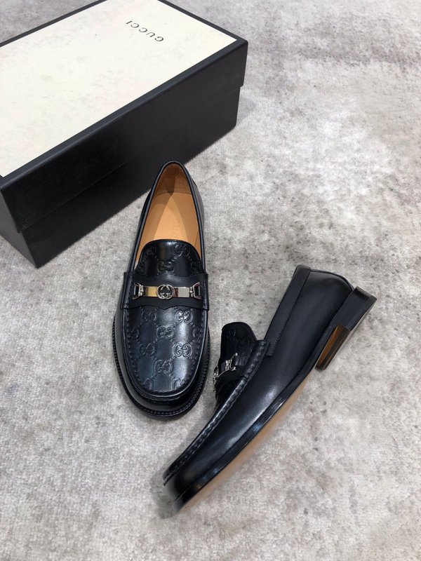 Gucci 신상 카운터 동기 가죽 로퍼 001-180262