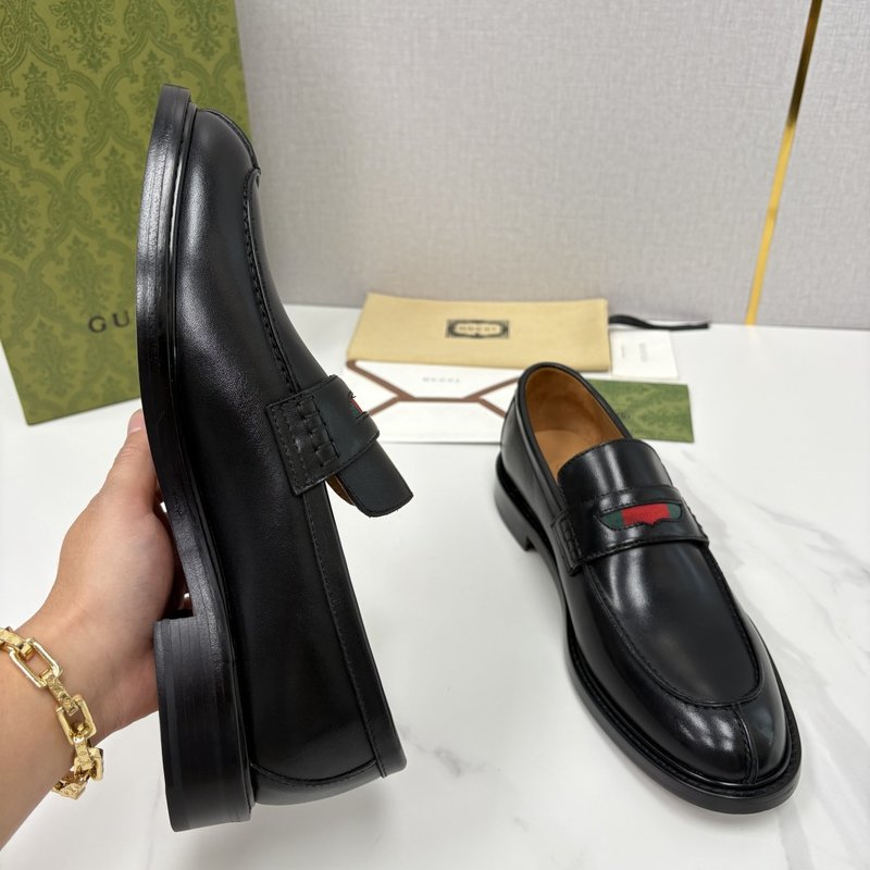 Gucci 남성 심플 로퍼 슈즈 001-180340