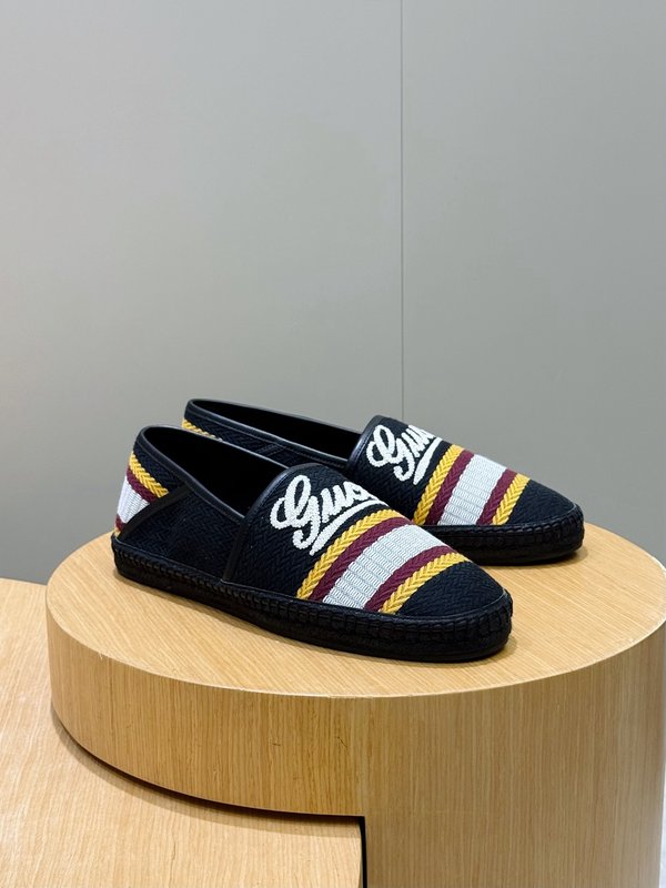 Gucci 이탈리아 수입 스웨이드 어부화 001-180364