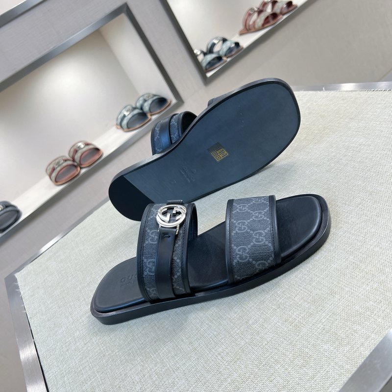 Gucci 오리지널 소재 가죽 슬리퍼 001-180385