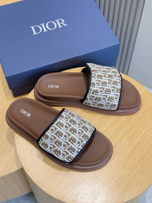 Dior Aqua 남성 교차 스트랩 샌들 001-180695
