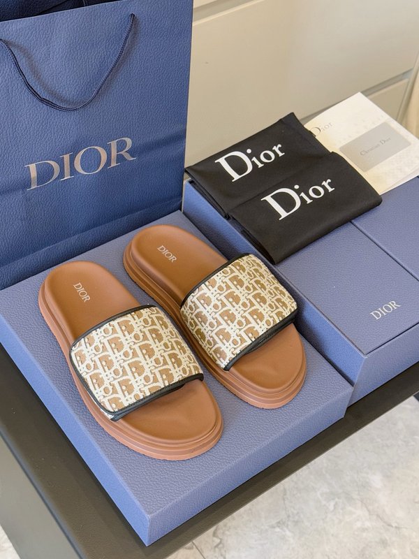 Dior Aqua 남성 교차 스트랩 샌들 001-180695