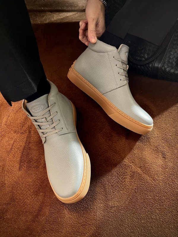 Tod's 나파 가죽 하이톱 운동화 001-180876