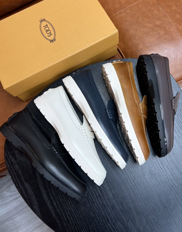 TODS 클래식 멀티 컬러 캐주얼 로퍼 001-180898