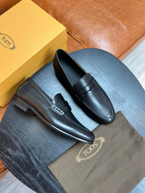 TODS 브랜드 가죽 바닥 로퍼 001-180902