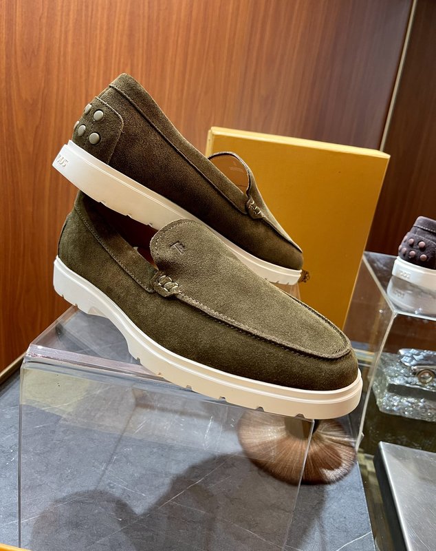 TOD's 2023 초가을 가죽 로퍼 001-180912