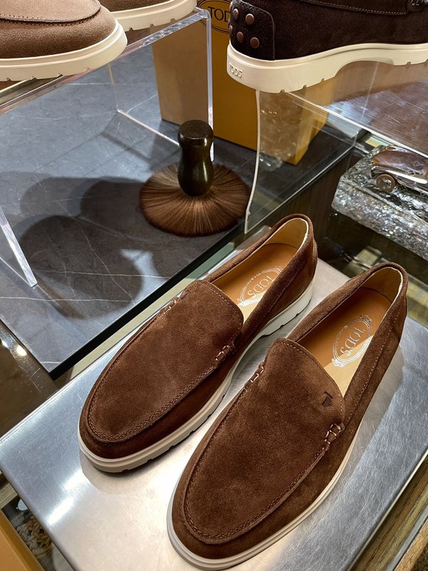 TOD's 2023 초가을 가죽 로퍼 001-180912