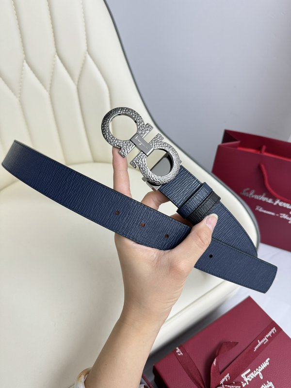페라가모 양면 소가죽 벨트 001-181074