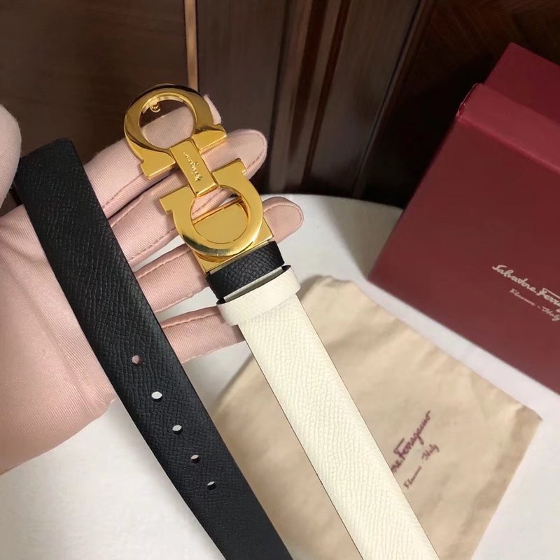 페라가모 여성용 2.5cm 말발굽 양면 벨트 001-181097
