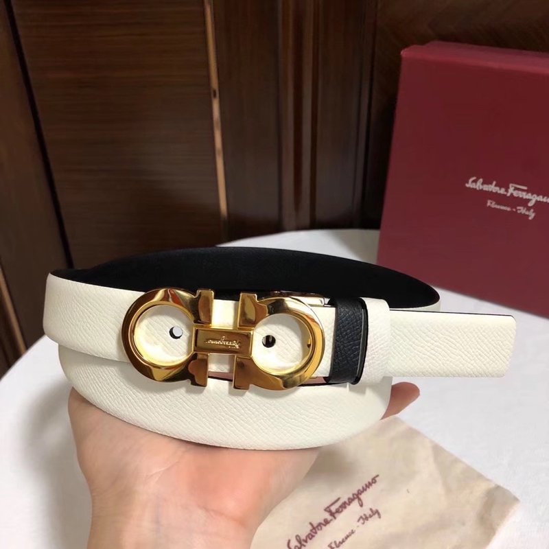 페라가모 여성용 2.5cm 말발굽 양면 벨트 001-181097