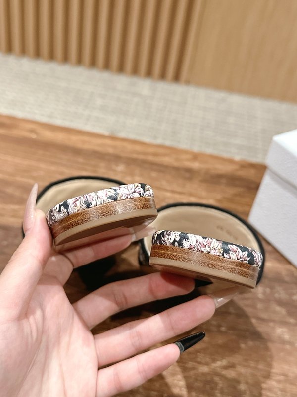 디올春夏新상 자수 가죽 슬리퍼 001-182406