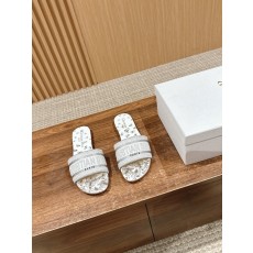 디올春夏新제품 자수 가죽 슬리퍼 001-182410