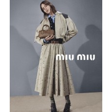 미우미우 한정판 컬러 블록 후드 숏 자켓 001-182623
