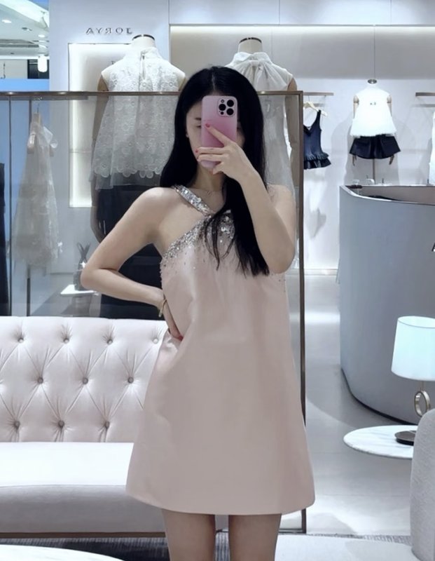 미우미우 핑크 새틴 스팽글 홀터넥 원피스 001-182661