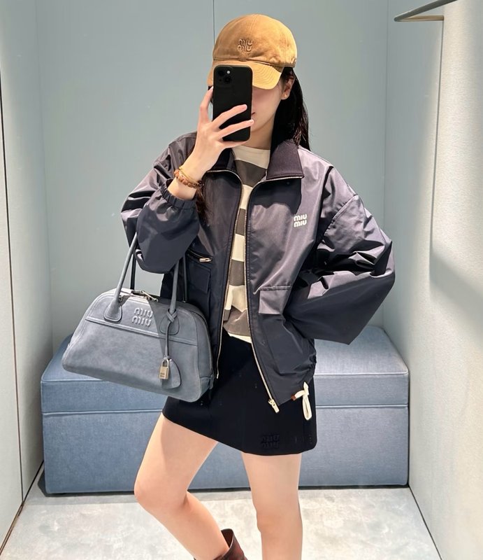 미우미우 아카데미컬 컬러블록 칼라 나일론 자켓 001-182772