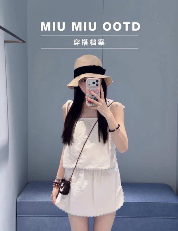 미우미우 여름 스트랩 자수 레이스 민소매 001-182848