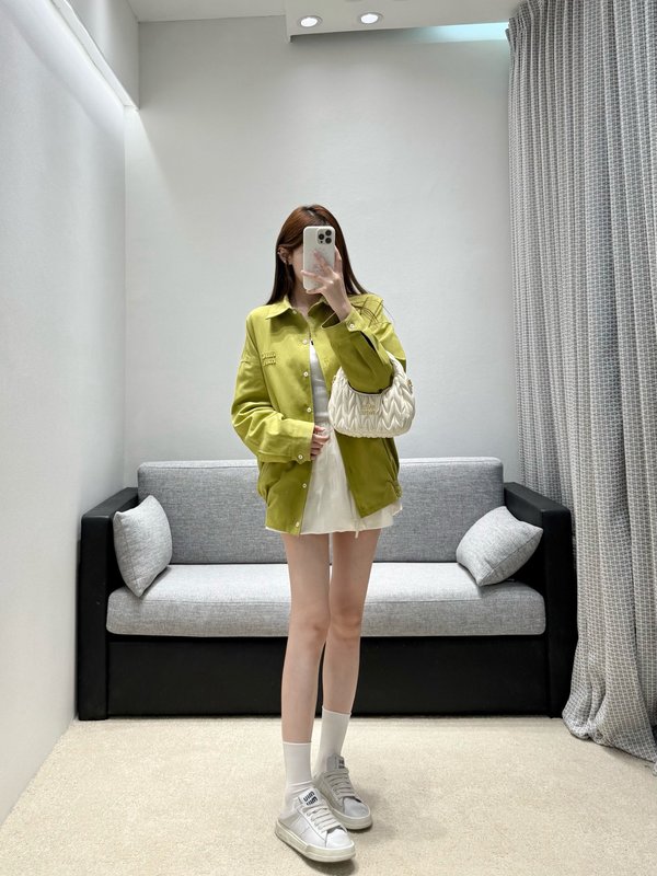 라이트 블루 칼라 지퍼 재킷 아우터 001-182905