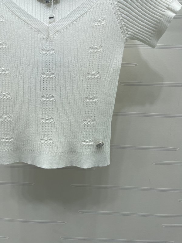 샤넬 하트넥 니트 반팔 티셔츠 001-183063