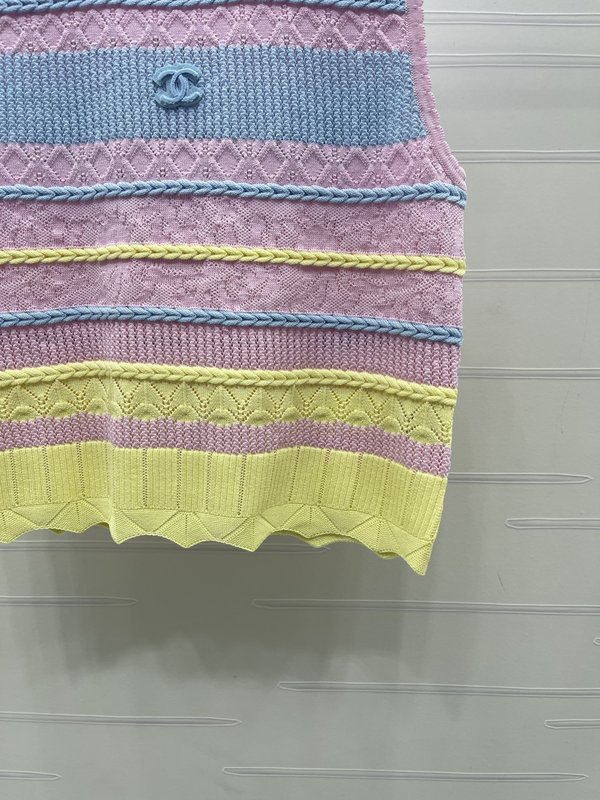 샤넬 라운드넥 스트라이프 니트 조끼 001-183089