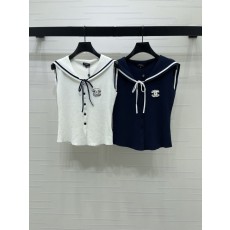 네이비 칼라 더블 C 자수 울 니트 조끼 001-183130
