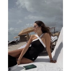 샤넬 블랙 앤 화이트 크로스 스트랩 수영복 001-183214