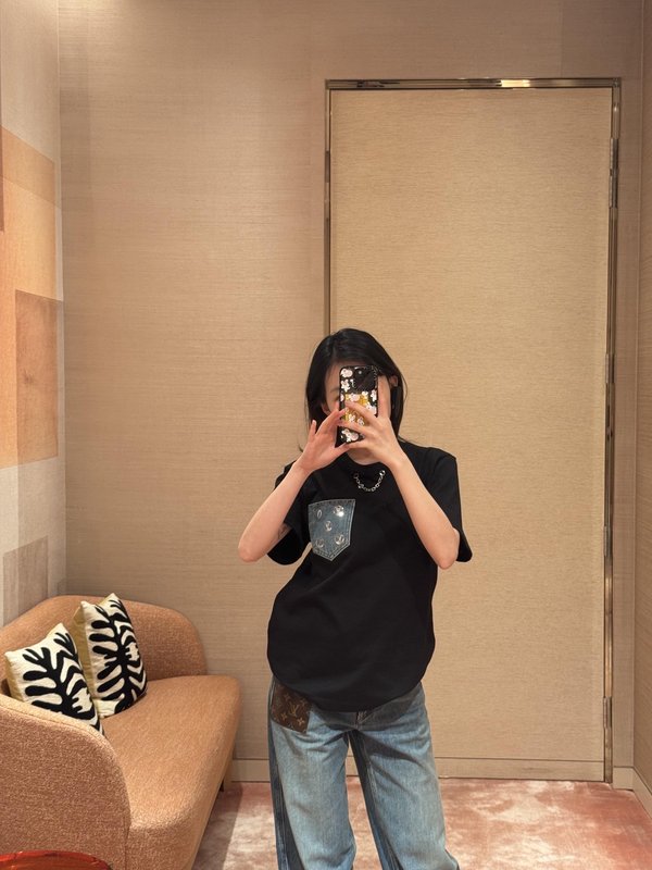 루이비통 스팽글 포켓 체인 반팔 티셔츠 001-183315