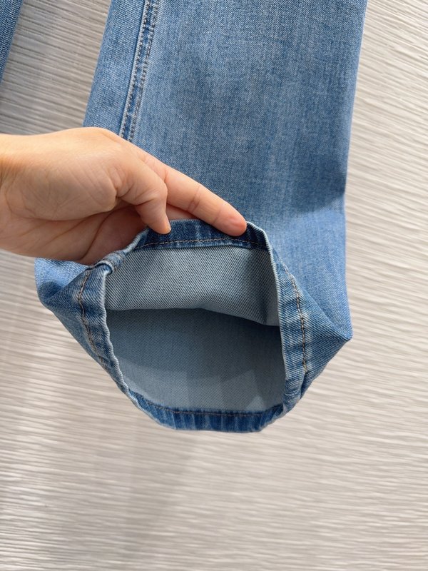 루이비통 스탠다드 핏 슬림 데님 팬츠 001-183362