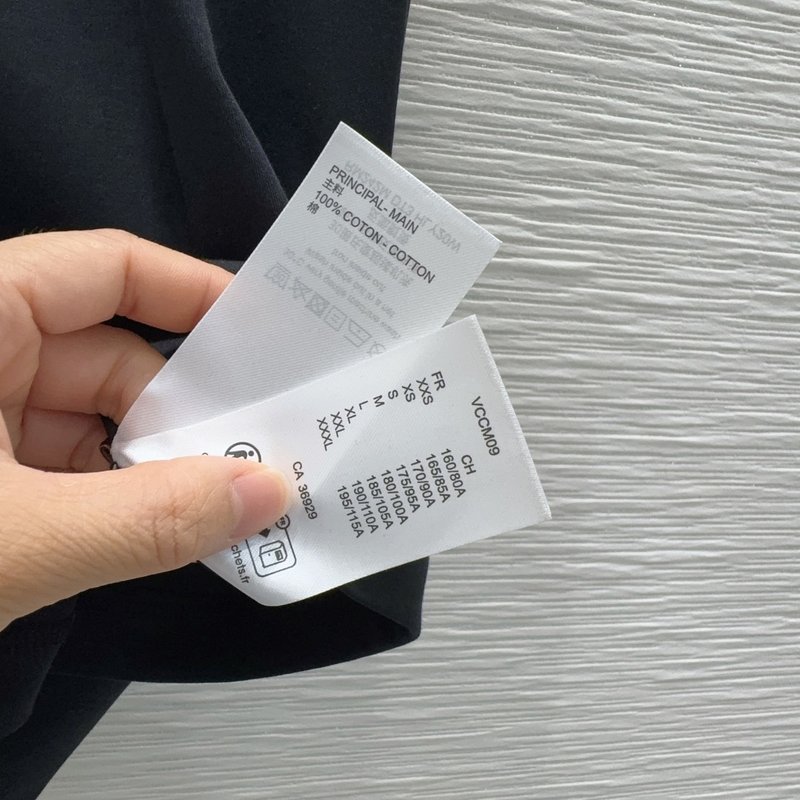 루이비통 뉴 심플 레터 프린트 반팔 티셔츠 001-183382