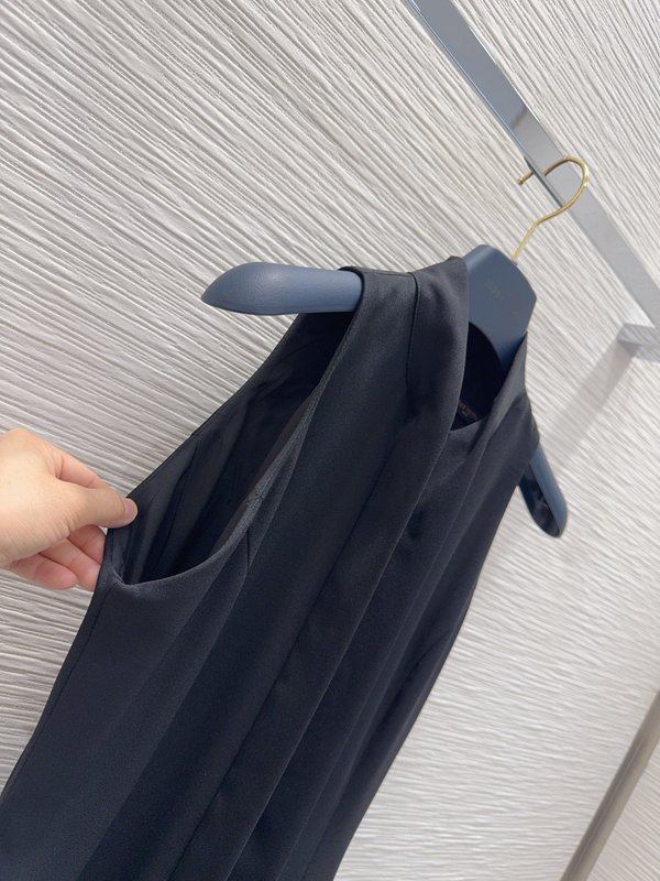 루이비통 신상 민소매 원피스 001-183405