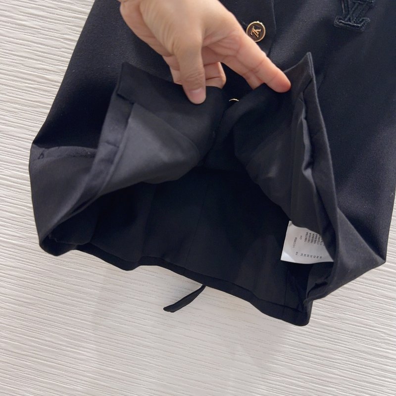 루이비통 심플 올드머니 조끼 숏팬츠 세트 001-183489