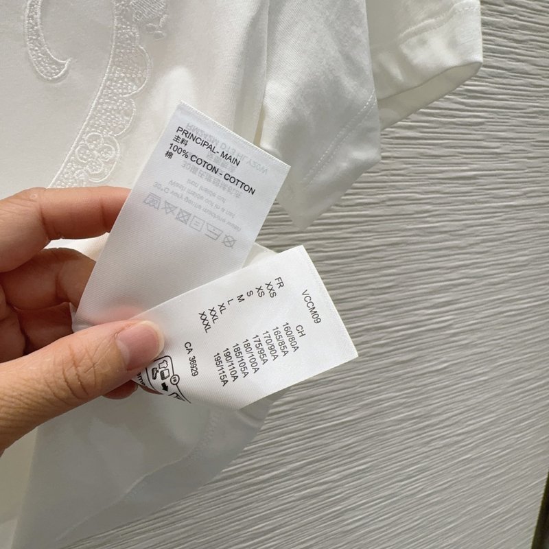 루이비통 여성 심플 숏 티셔츠 001-183535