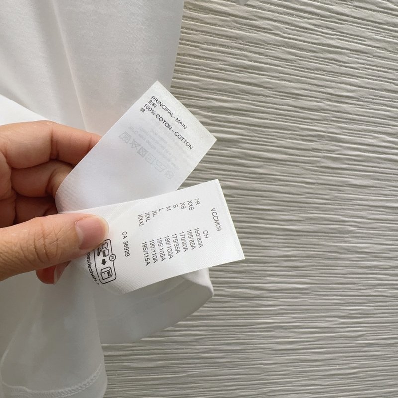 루이비통 여성 심플 루즈핏 반팔 티셔츠 001-183536
