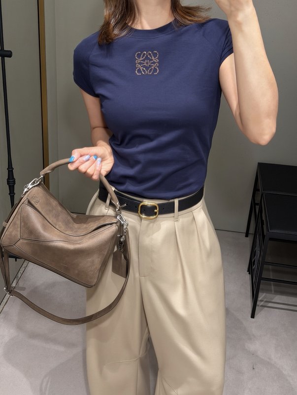 로에베 슬림핏 라운드넥 로고 자수 티셔츠 001-183898