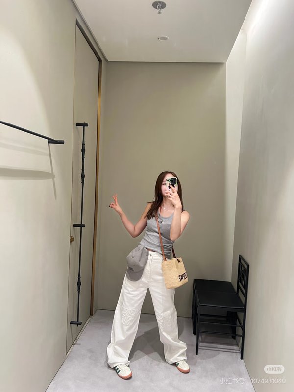 로에베 로고 자수 립스트레치 면 조끼 001-183941